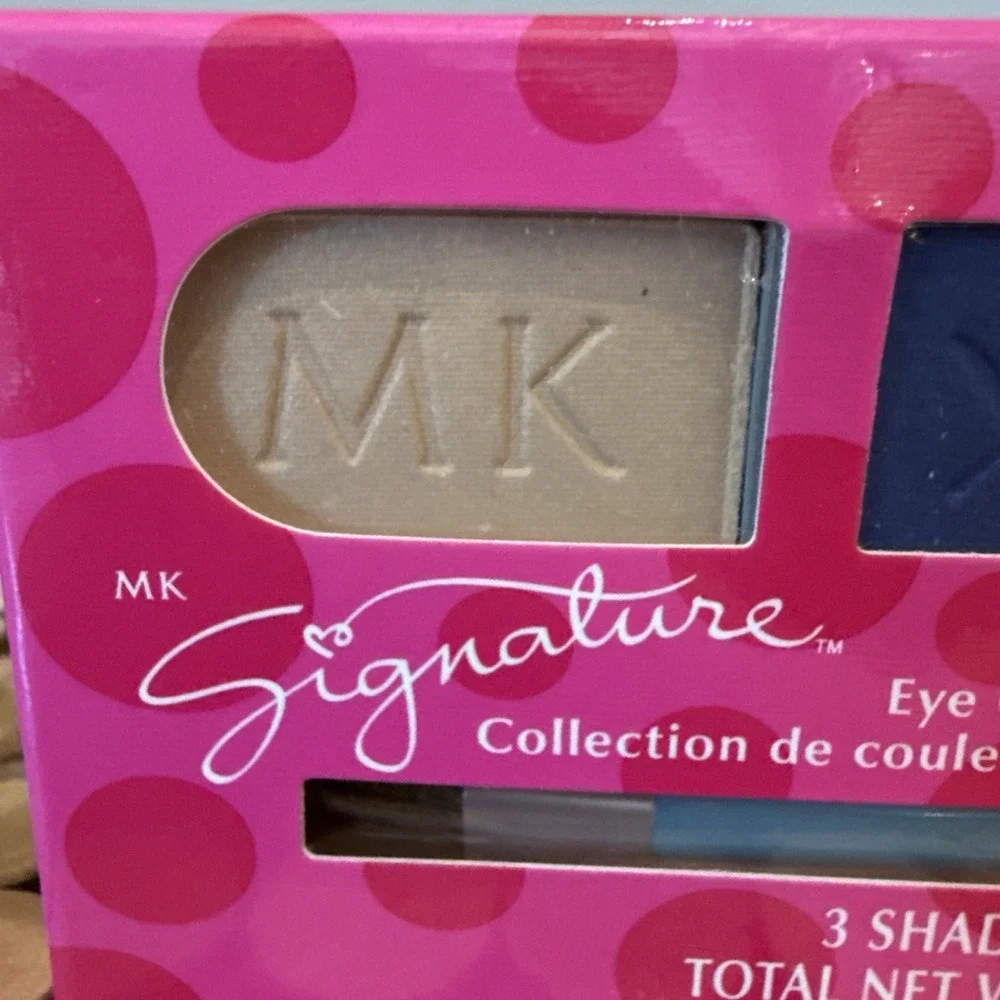 MARY KAY SIGNATURE EYE COLOR COLLECTION‎ 3 SHADES SKY BLUES 280300 NEW IN BOX